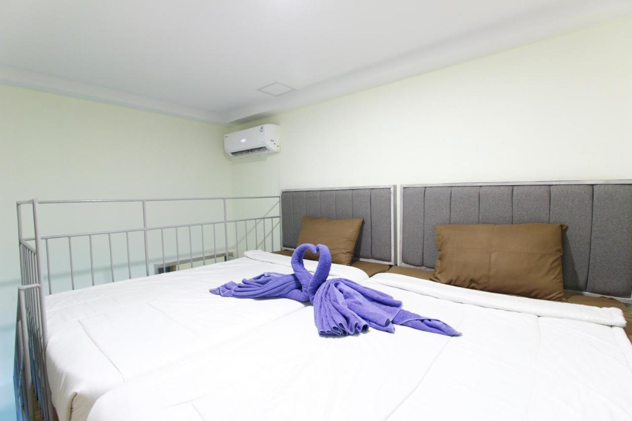 Urbanest Inn House Slipi Dżakarta Pokój zdjęcie